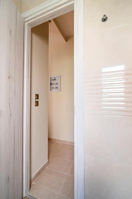 Cozy Apartment In アテネ エクステリア 写真